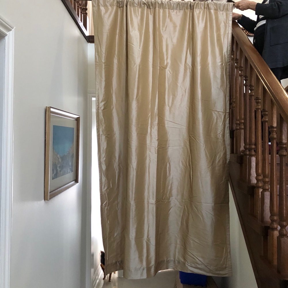 PERI Gold Blackout Curtain